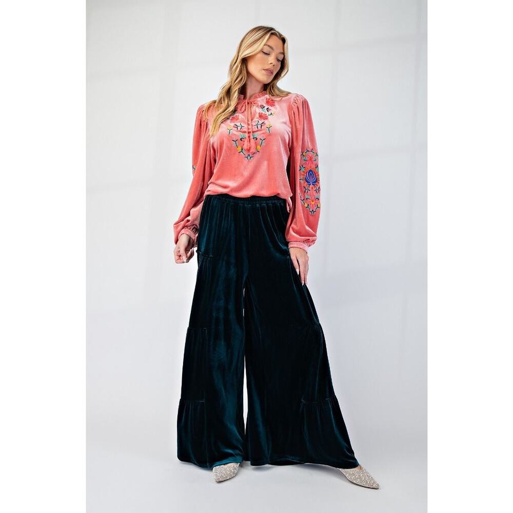 Easel Velvet Top with Embroidery - available in S-L - Picture 2 of 6